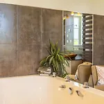 B&B Maison Dihinxenea 위스타리츠