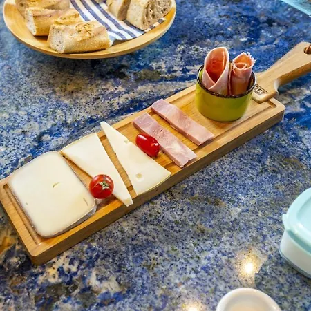 Maison Dihinxenea 3* ユスタリッツ