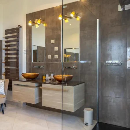 Maison Dihinxenea 3*