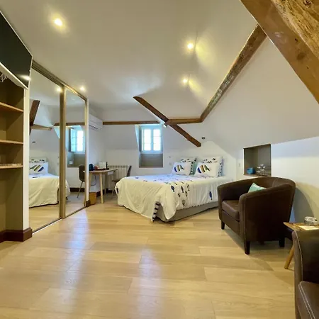 Maison Dihinxenea 3* ユスタリッツ