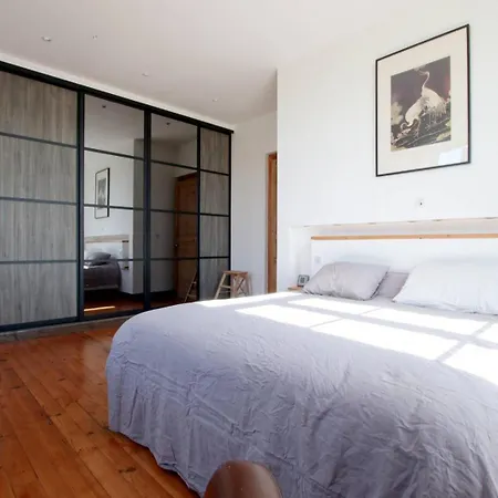Bed and Breakfast Maison Dihinxenea 3*