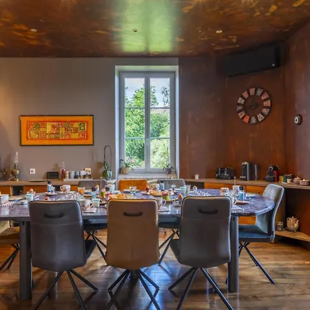 Maison Dihinxenea Bed and Breakfast 3*