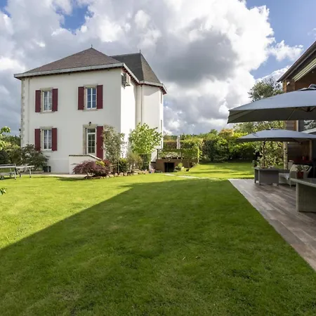 Maison Dihinxenea Bed and Breakfast