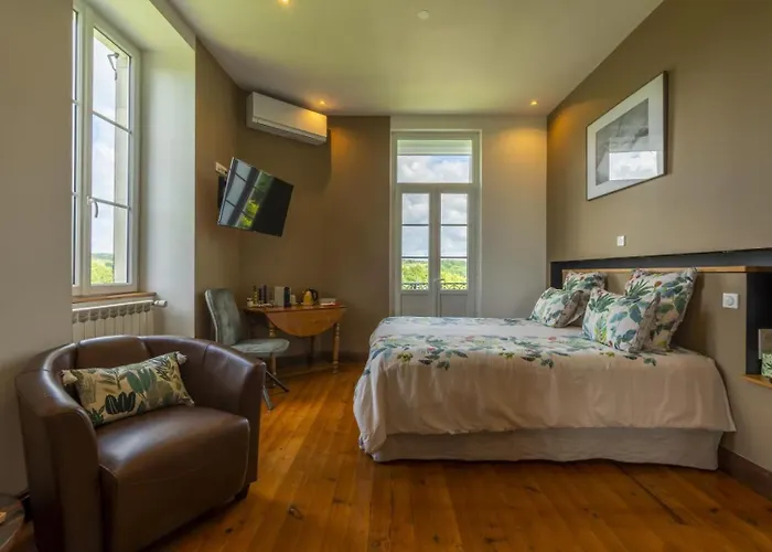 Maison Dihinxenea Bed & Breakfast 3*