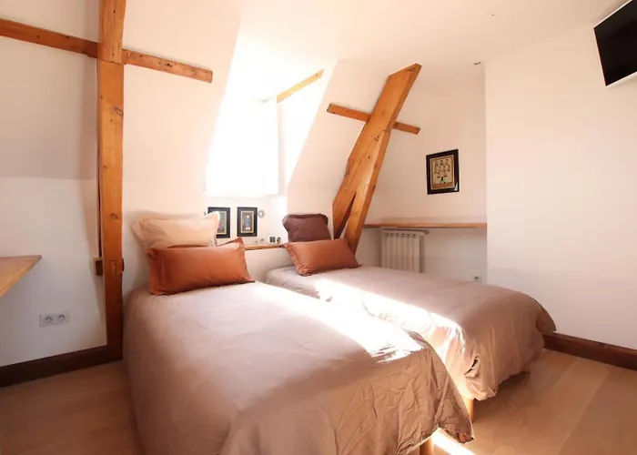 Maison Dihinxenea Bed & Breakfast 3*