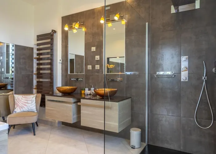 Maison Dihinxenea 3*