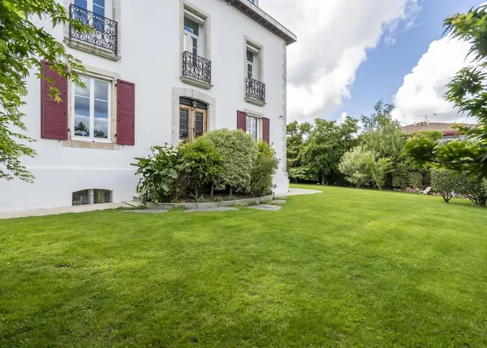 Maison Dihinxenea Bed & Breakfast